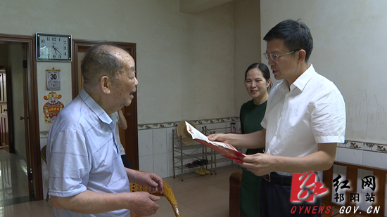 蒋良铁_2.jpg 蒋良铁_2.jpg